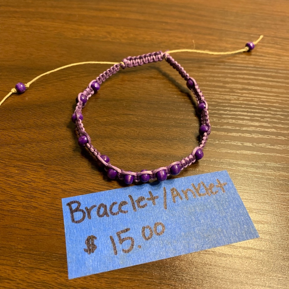 Adjustable hemp bracelet
